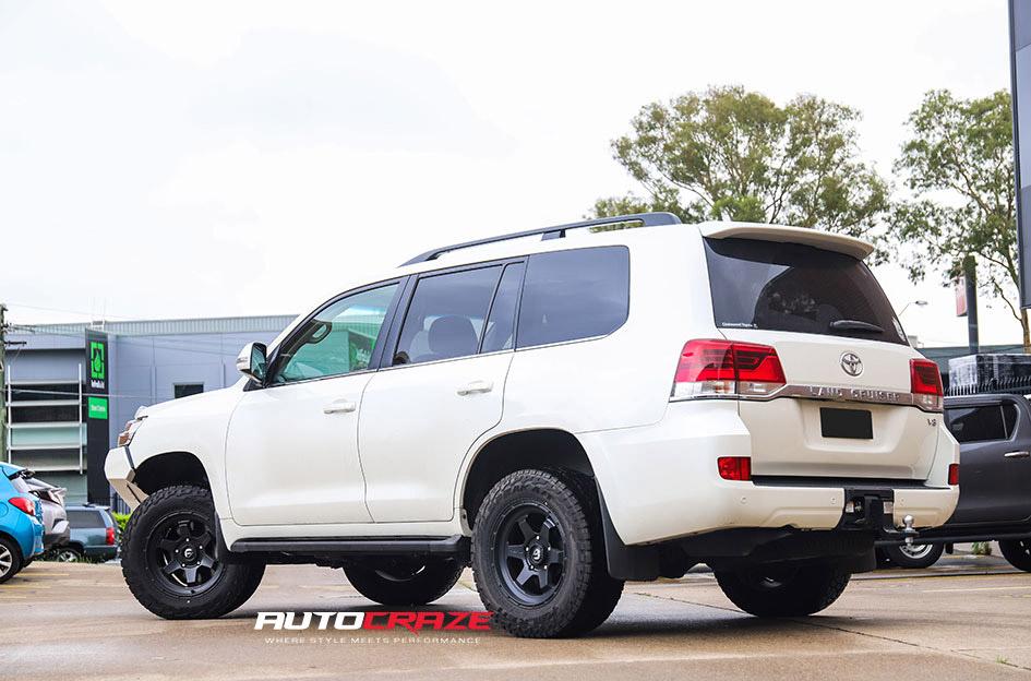 TOYOTA LANDCRUSIER SHOK MATTE BLACK